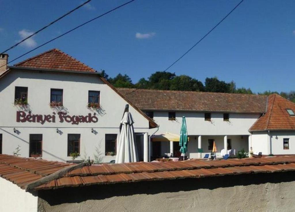 Benyei Fogado Panzio Es Etterem Bed & Breakfast Erdobenye Exterior photo