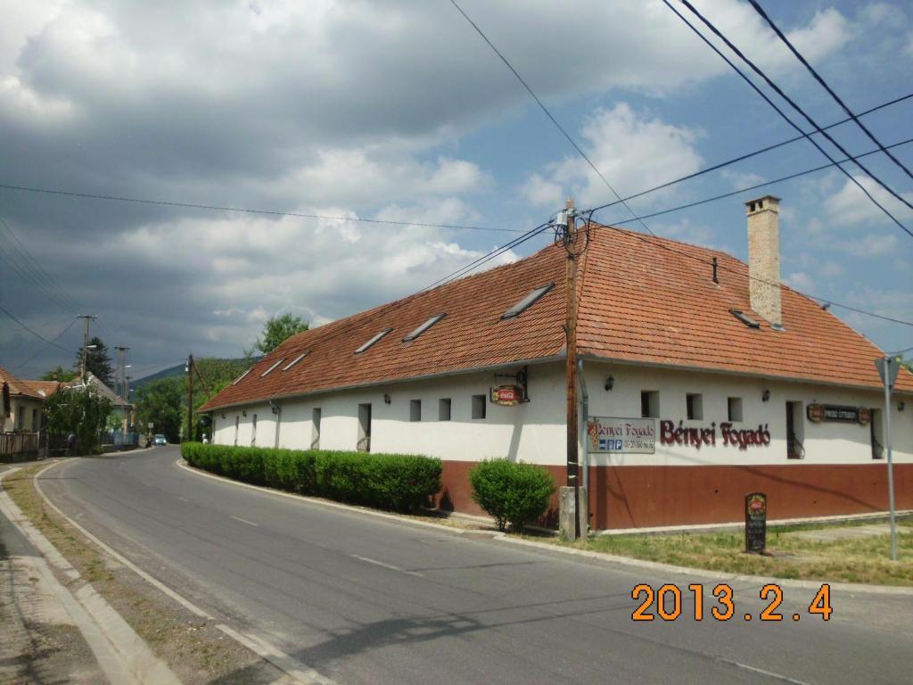 Benyei Fogado Panzio Es Etterem Bed & Breakfast Erdobenye Exterior photo